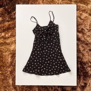 Callipygian floral dress